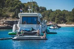 Jobe Hotseat Funtube - 1 Persoons 8 Jobe Hotseat Funtube - 1 Persoons -Kortingswinkel voor outdoorartikelen 230120008 actionshot 3 big resultaat