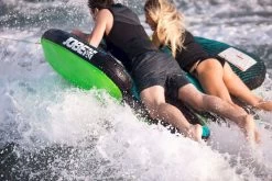 Jobe Revolve Funtube - 2 Persoons 13 Jobe Revolve Funtube - 2 Persoons -Kortingswinkel voor outdoorartikelen 230220001 actionshot 2 big resultaat