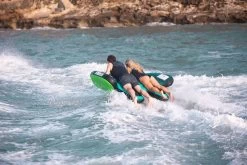 Jobe Revolve Funtube - 2 Persoons 12 Jobe Revolve Funtube - 2 Persoons -Kortingswinkel voor outdoorartikelen 230220001 actionshot 3 big resultaat