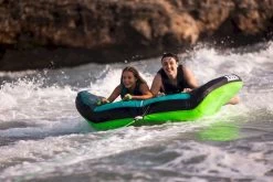 Jobe Revolve Funtube - 2 Persoons 9 Jobe Revolve Funtube - 2 Persoons -Kortingswinkel voor outdoorartikelen 230220001 actionshot 6 big resultaat