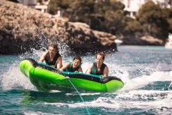 Jobe Revolve Funtube - 3 Persoons 9 Jobe Revolve Funtube - 3 Persoons -Kortingswinkel voor outdoorartikelen 230320001 actionshot 11 big resultaat