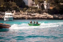 Jobe Revolve Funtube - 3 Persoons 13 Jobe Revolve Funtube - 3 Persoons -Kortingswinkel voor outdoorartikelen 230320001 actionshot 5 big resultaat