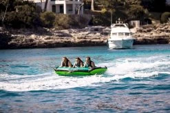 Jobe Revolve Funtube - 3 Persoons 12 Jobe Revolve Funtube - 3 Persoons -Kortingswinkel voor outdoorartikelen 230320001 actionshot 6 big resultaat