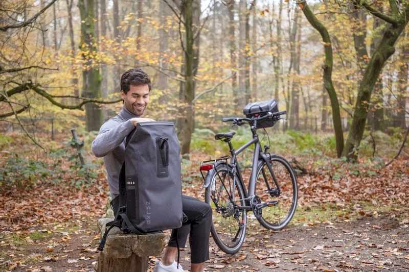 New Looxs Varo Fietsrugzak - 22 Liter - Grijs 5 New Looxs Varo Fietsrugzak - 22 Liter - Grijs - Afbeelding 5
