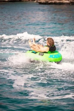 Jobe Rumble Funtube Green - 1 Persoons -Kortingswinkel voor outdoorartikelen 900 600 238820001 actionshot 4 big 1