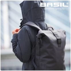 Basil SoHo Fietsrugzak - 17 Liter - Zwart -Kortingswinkel voor outdoorartikelen 900 900 basil soho bicycle backpack series 12 600x600