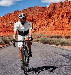 Abus Viantor Racefietshelm - Wit/Rood -Kortingswinkel voor outdoorartikelen milieu viantor 1 3 1 1